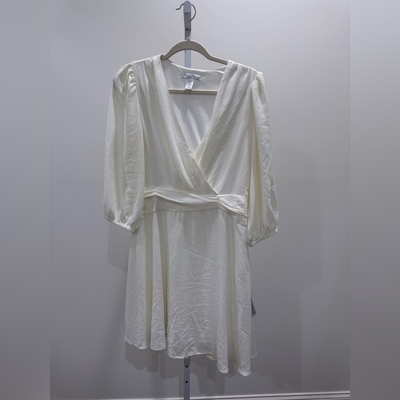 London Times Dresses & Skirts - London Times Dress Womens 10 Ivory Mini V Neck Wrap Belt Balloon Sleeve